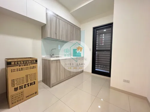Apartment for rent TWD 35 800 - Section 1, Yonghua Road - 3 bedrooms
