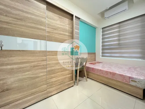 Apartment for rent TWD 35 800 - Section 1, Yonghua Road - 3 bedrooms