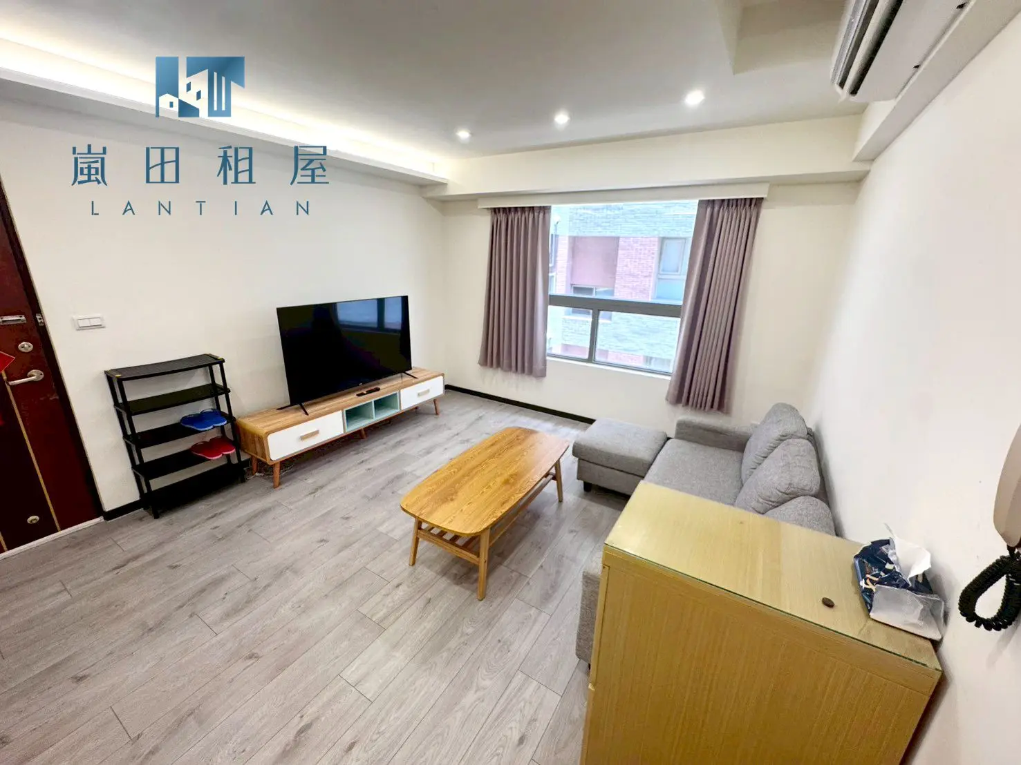 3 bedrooms apartment for rent in Xitun District, Taichung City | NT$ 35 000 | 25 ping slide 0