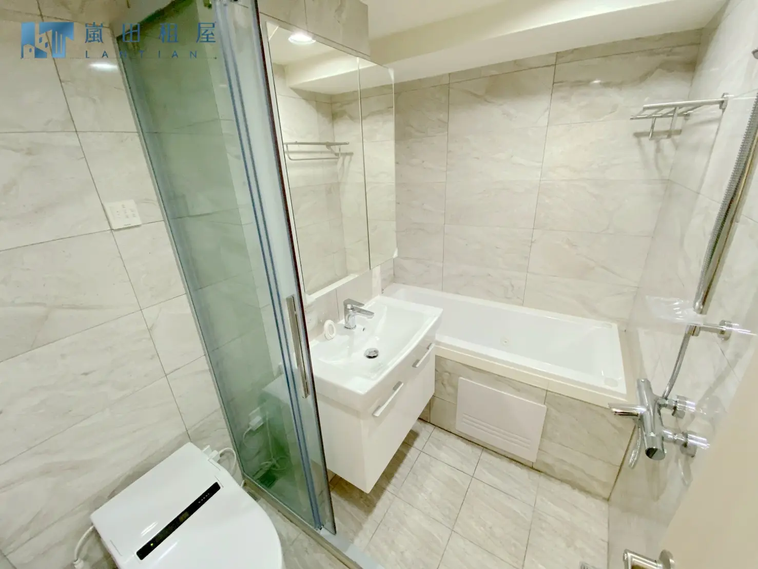 2 bedrooms apartment for rent in Xitun District, Taichung City | NT$ 30 000 | 16 ping slide 6