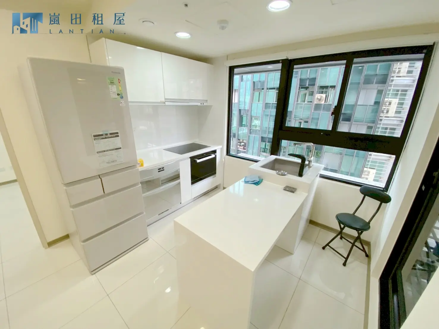 2 bedrooms apartment for rent in Xitun District, Taichung City | NT$ 30 000 | 16 ping slide 2