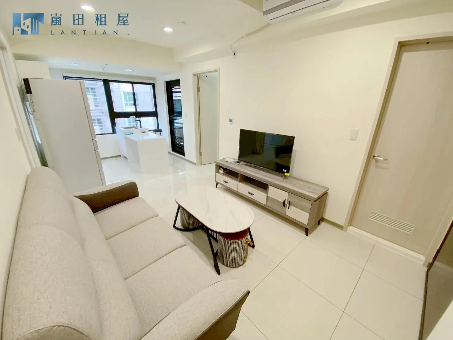 2 bedrooms apartment for rent in Xitun District, Taichung City | NT$ 30 000 | 16 ping slide 3