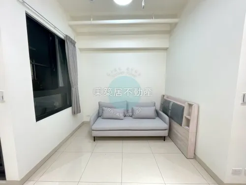 2 bedrooms apartment for sale in Anping District, Tainan City | NT$ 10 390 000 | 13 ping slide 1
