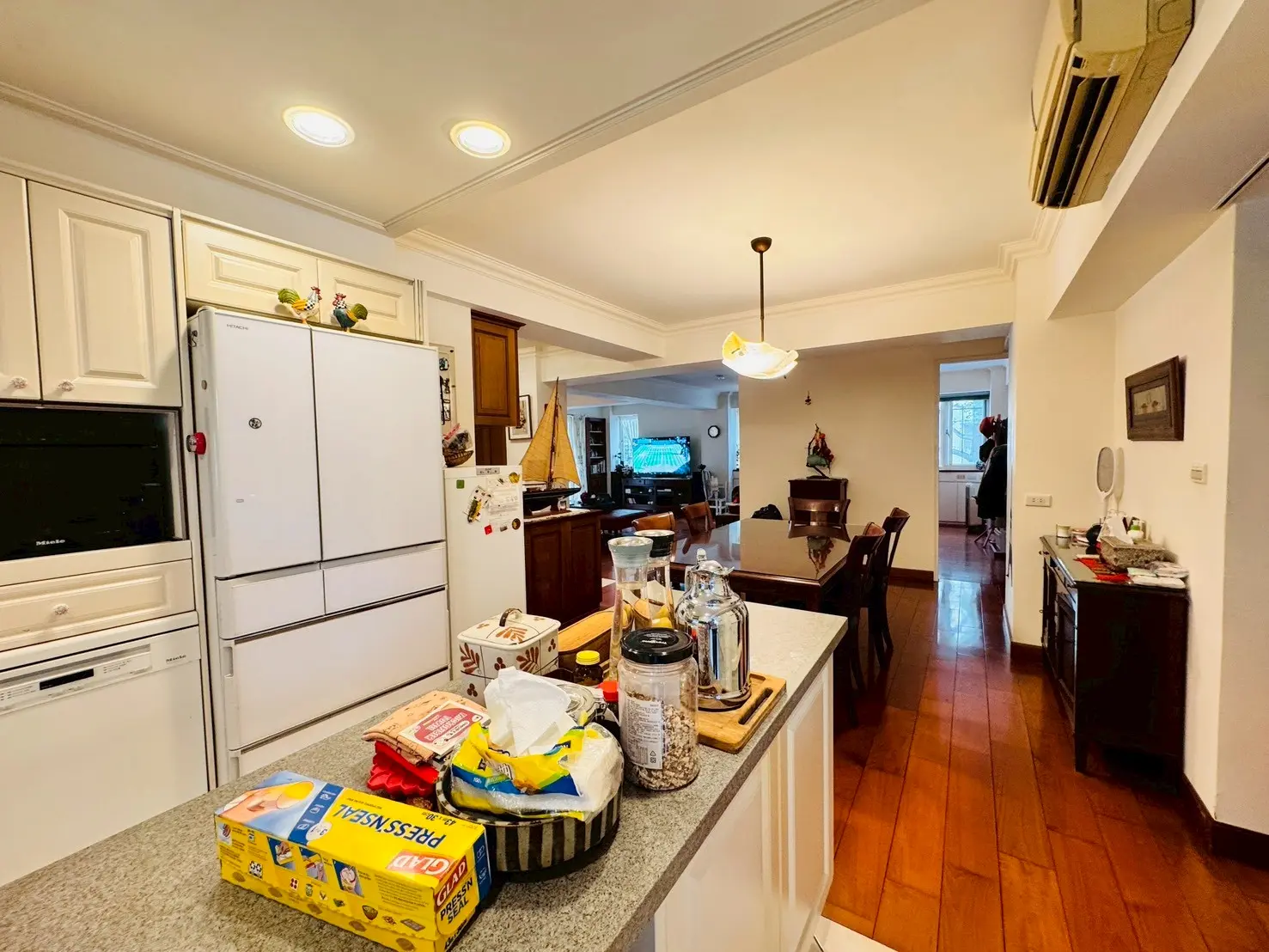 4 bedrooms apartment for sale in Songshan District, Taipei City | NT$ 88 880 000 | 44 ping slide 11