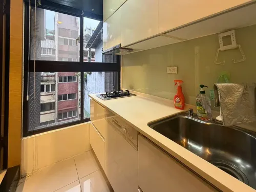 2 bedrooms apartment for rent in Daan District, Taipei City | NT$ 56 000 | 15 ping slide 3
