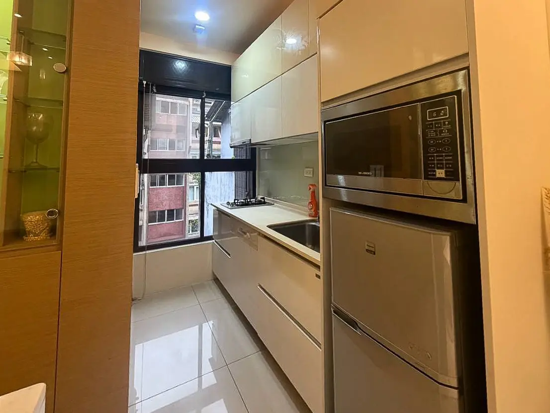 2 bedrooms apartment for rent in Daan District, Taipei City | NT$ 56 000 | 15 ping slide 4