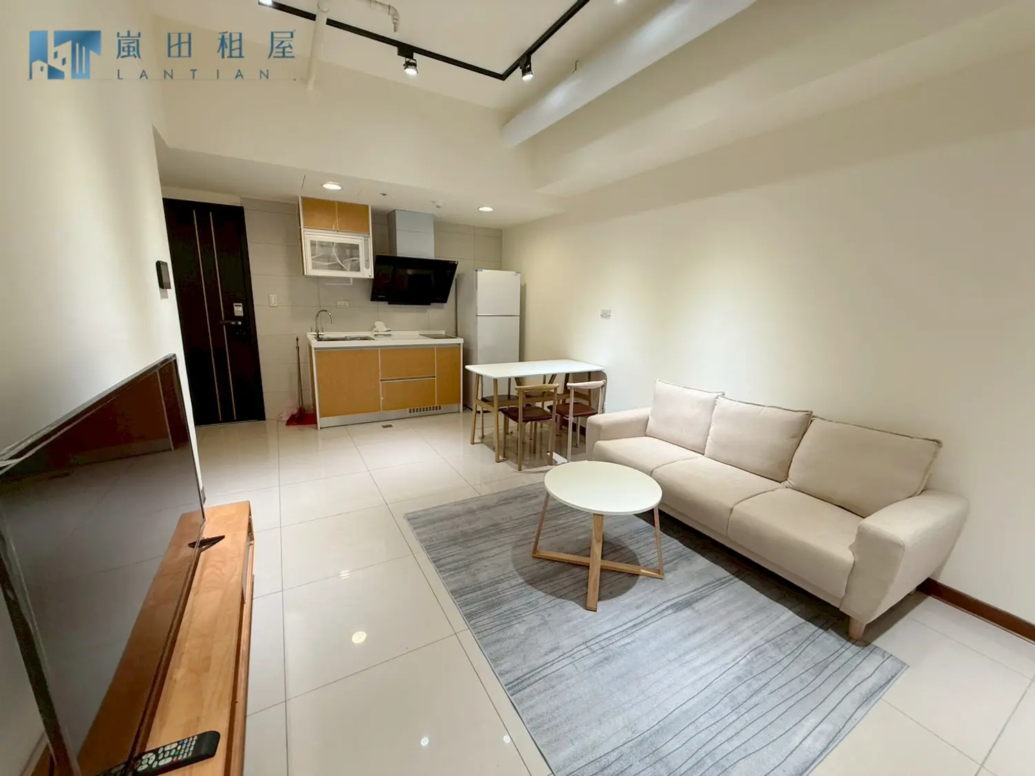 2 bedrooms apartment for rent TWD 18 000 - 15 ping - Wuqi District, Taichung City slide 1