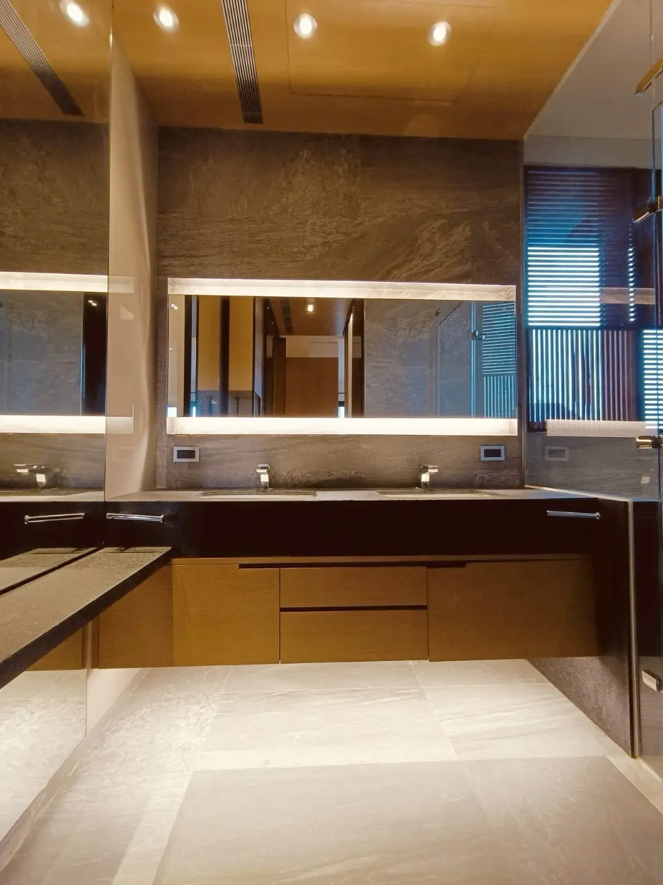 3 bedrooms apartment for rent in Zhongshan District, Taipei City | NT$ 210 000 | 61 ping slide 14