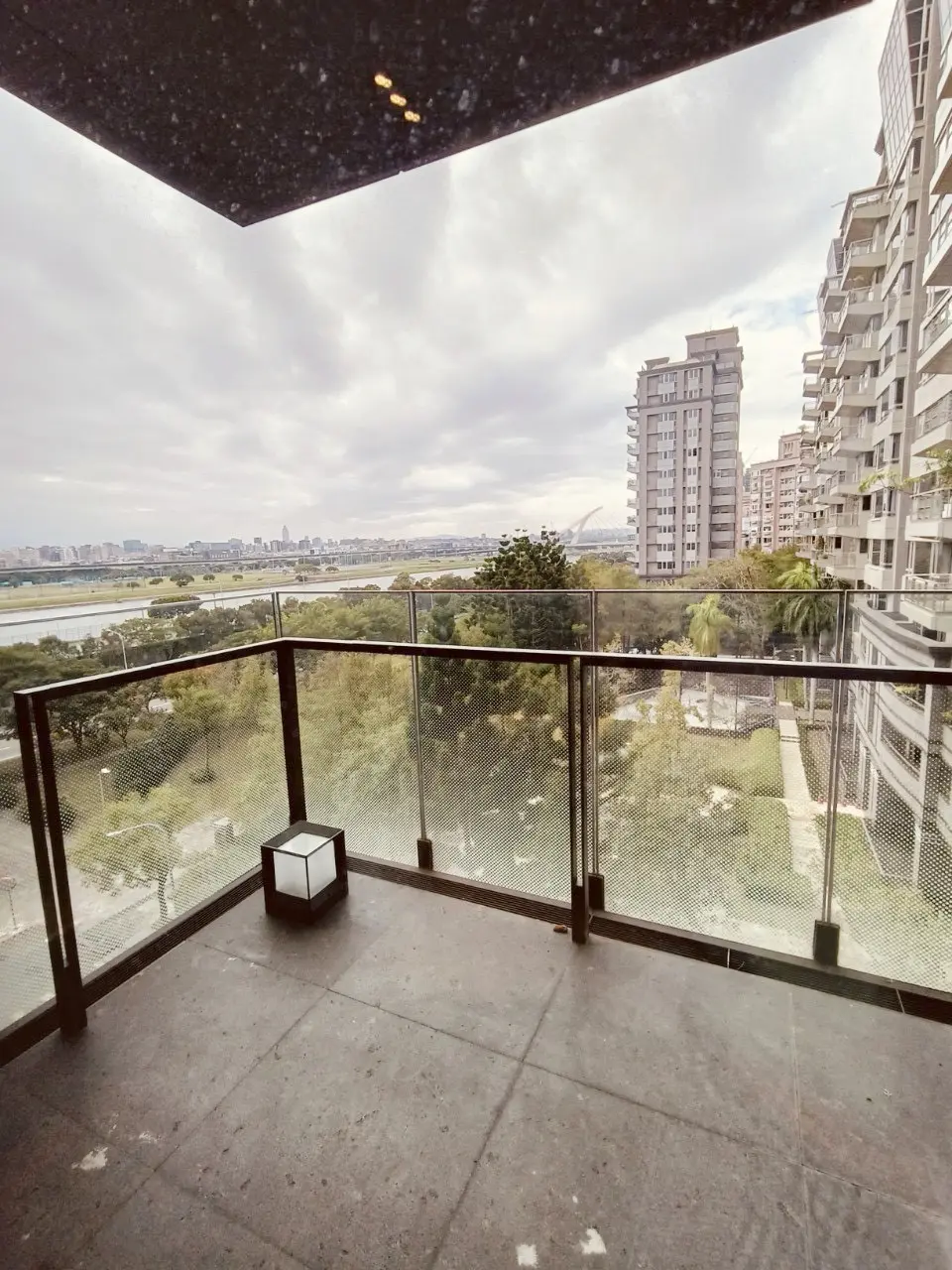 3 bedrooms apartment for rent in Zhongshan District, Taipei City | NT$ 210 000 | 61 ping slide 16
