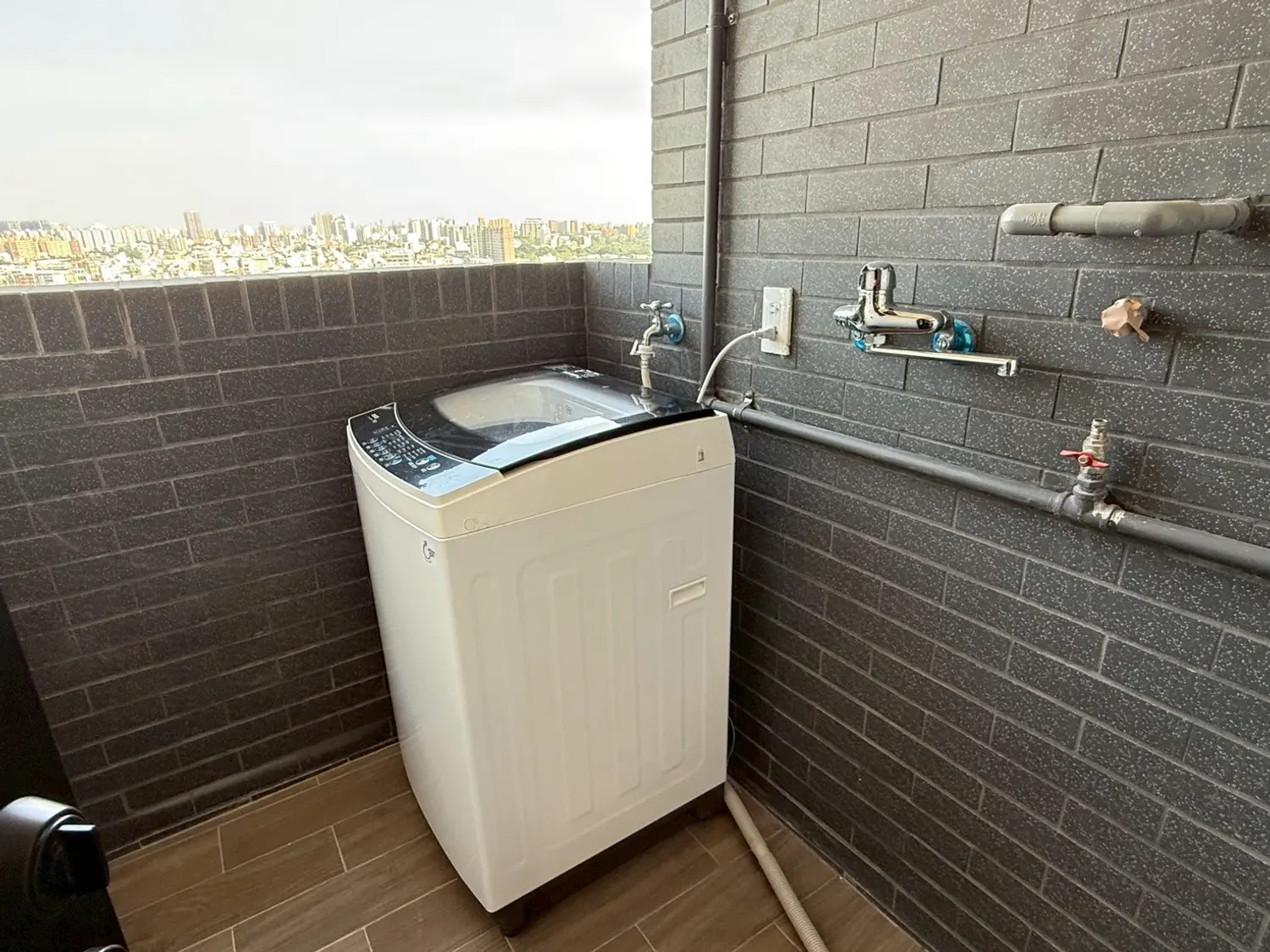 3 bedrooms apartment for rent TWD 29 000 - 28 ping - North District,Tainan City slide 6