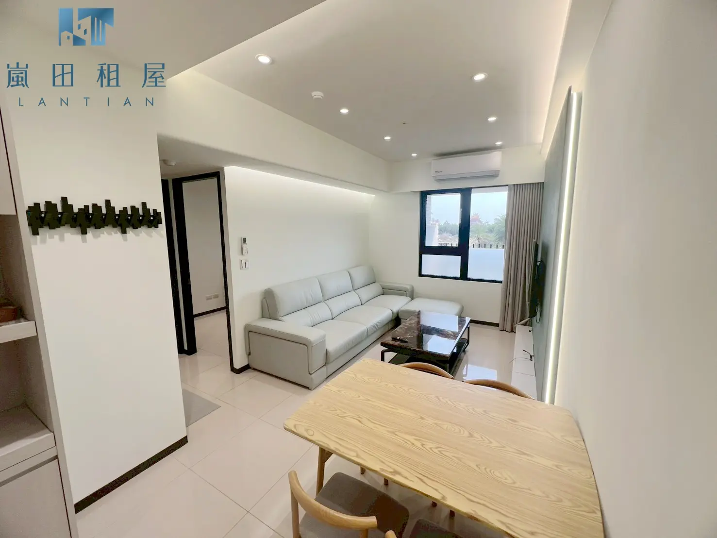 2 bedrooms apartment for rent in Wuqi District, Taichung City | NT$ 19 000 | 20 ping slide 2