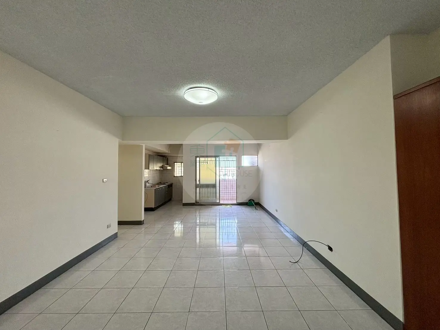 3 bedrooms apartment for sale in East District, Tainan City | TWD 13 880 000 | 27 ping slide 3