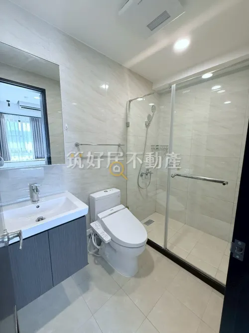Apartment for rent TWD 26 800 - Section 2, Yonghua Road - 2 bedrooms