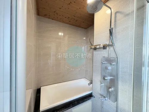 Apartment for rent TWD 40 800 - Section 2, Yonghua Road - 3 bedrooms
