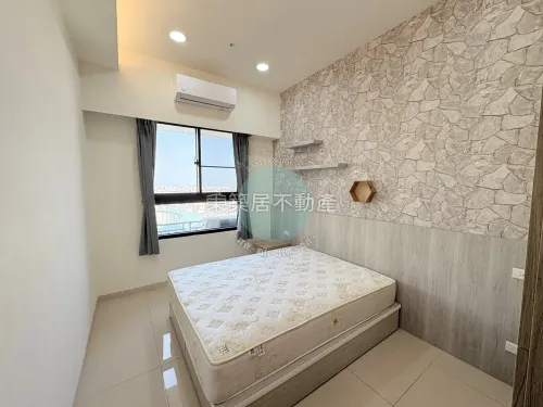 Apartment for rent TWD 40 800 - Section 2, Yonghua Road - 3 bedrooms