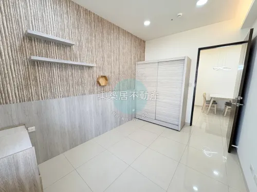 Apartment for rent TWD 40 800 - Section 2, Yonghua Road - 3 bedrooms