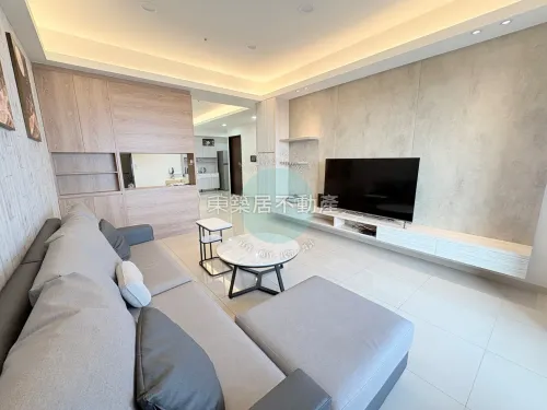 Apartment for rent TWD 40 800 - Section 2, Yonghua Road - 3 bedrooms