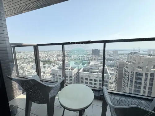 Apartment for rent TWD 40 800 - Section 2, Yonghua Road - 3 bedrooms