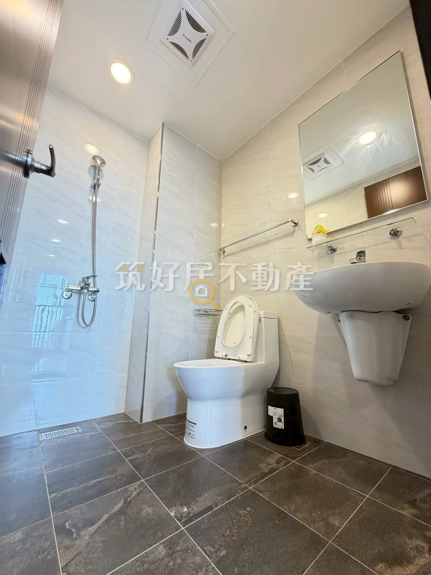 2 bedrooms apartment for rent TWD 33 800 - 20 ping - West Central District, Tainan City slide 16