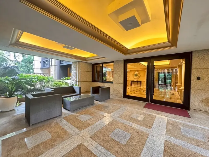 Studio apartment for sale in Nangang District, Taipei City | TWD 97 880 000 | 54 ping slide 7