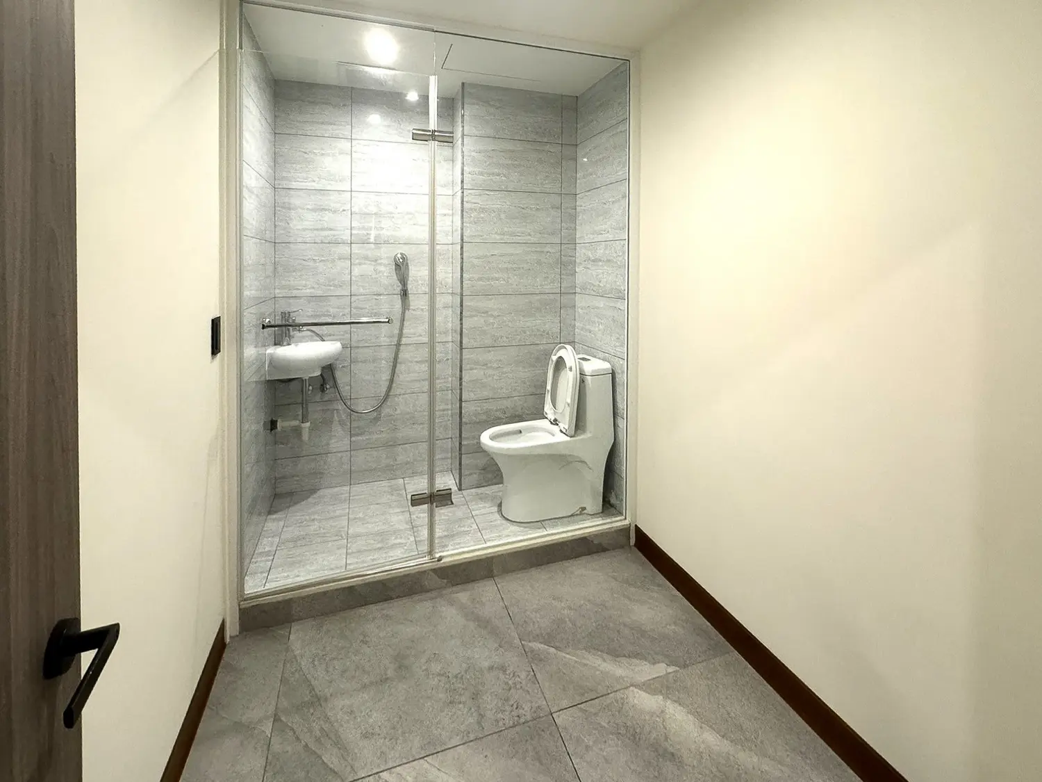 3 bedrooms apartment for rent in Shilin District, Taipei City | NT$ 190 000 | 59 ping slide 13