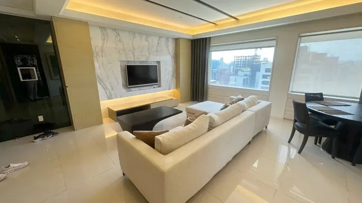 2 bedrooms apartment for rent in Zhongshan District, Taipei City | NT$ 110 000 | 29 ping slide 0
