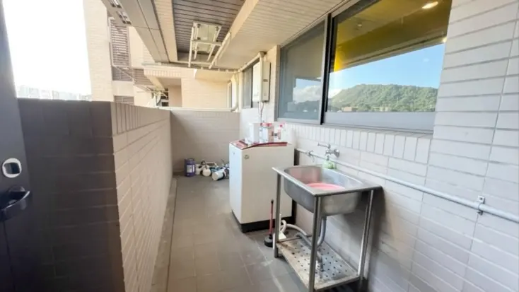 4 bedrooms apartment for rent in Nangang District, Taipei City | NT$ 90 000 | 46 ping slide 9