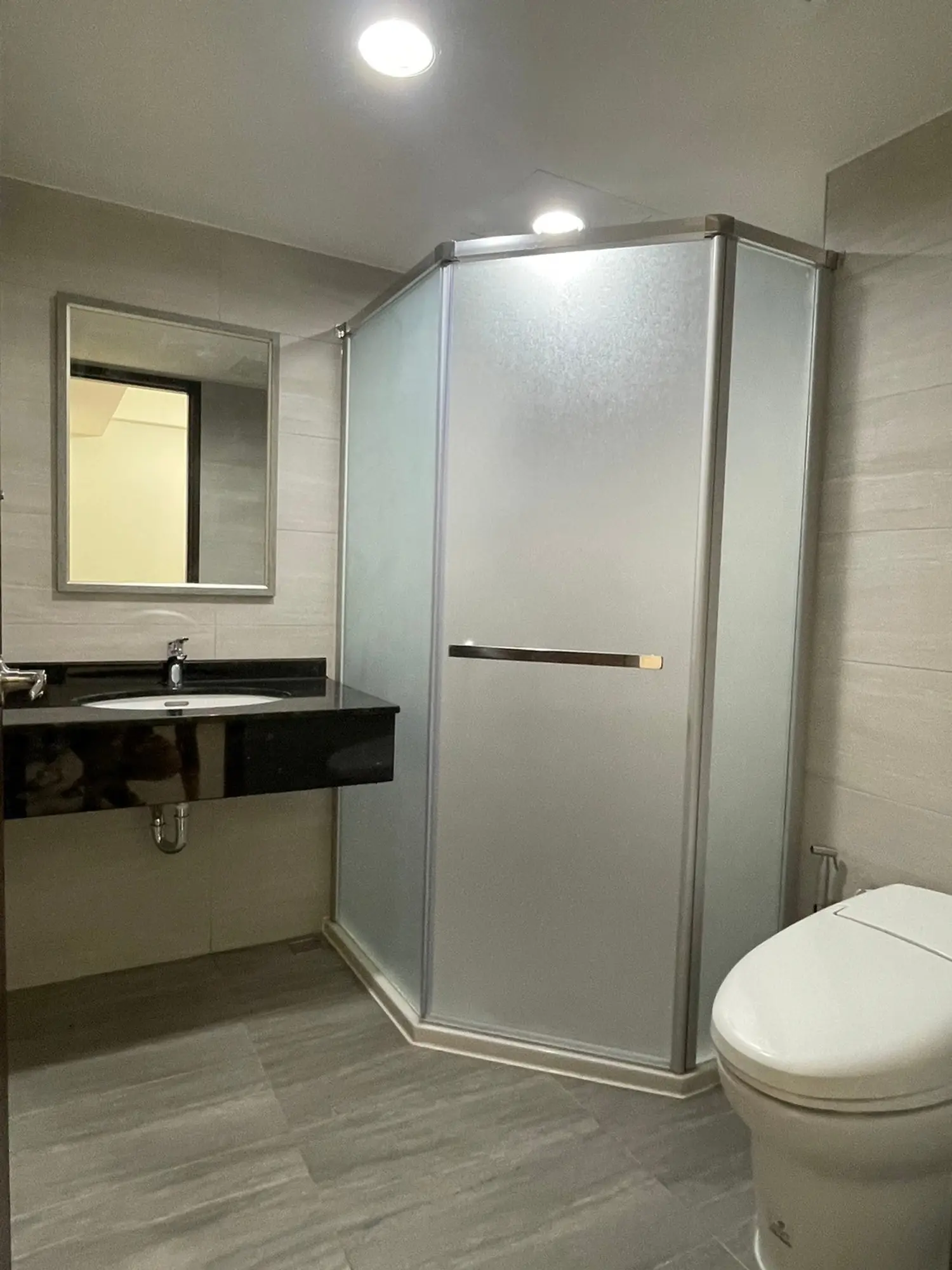 2 bedrooms apartment for rent TWD 25 000 - 14 ping - Fengshan District,Kaohsiung City slide 2