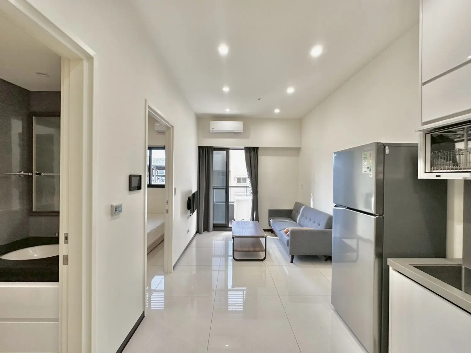 1 room apartment for rent TWD 24 500 - 15 ping - Xitun District,Taichung City slide 0