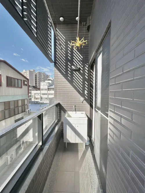 Apartment for rent TWD 24 500 - Section 3, Wenxin Rd - 1 room