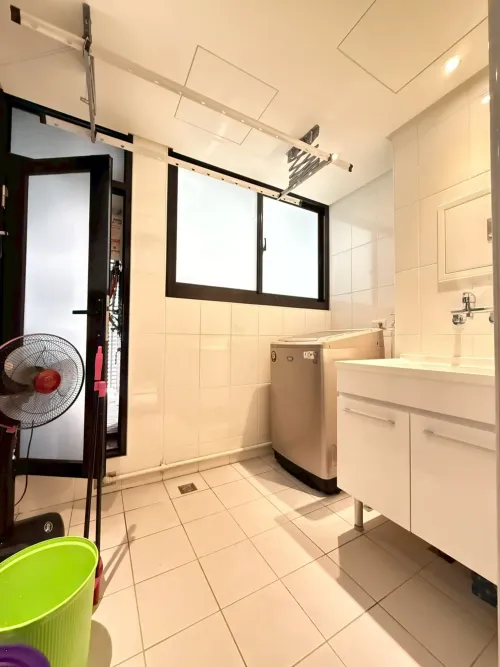 Apartment for rent TWD 33 000 - Nanxing Rd - 3 bedrooms