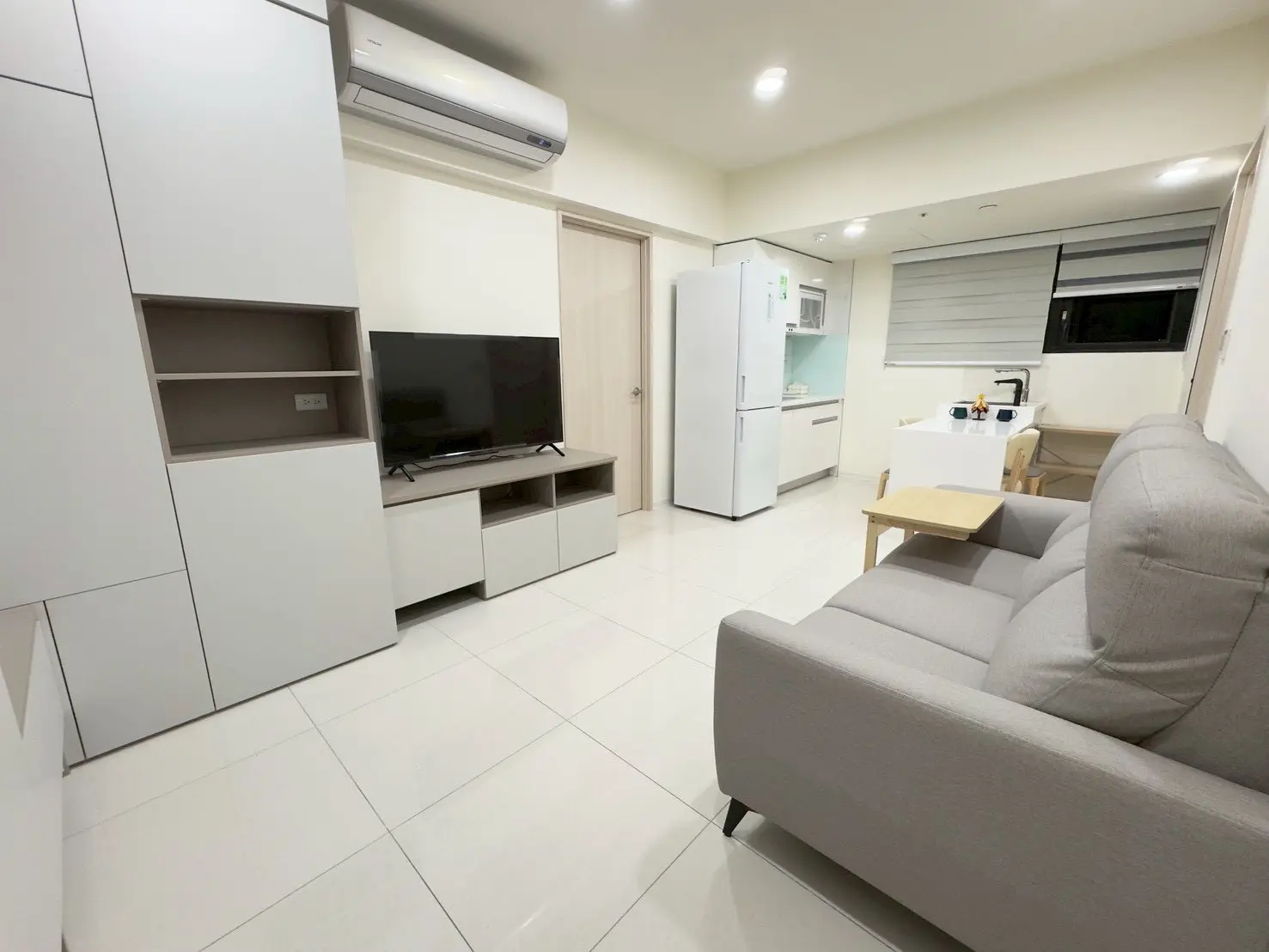 2 bedrooms apartment for rent in Xitun District, Taichung City | NT$ 36 000 | 25 ping slide 0