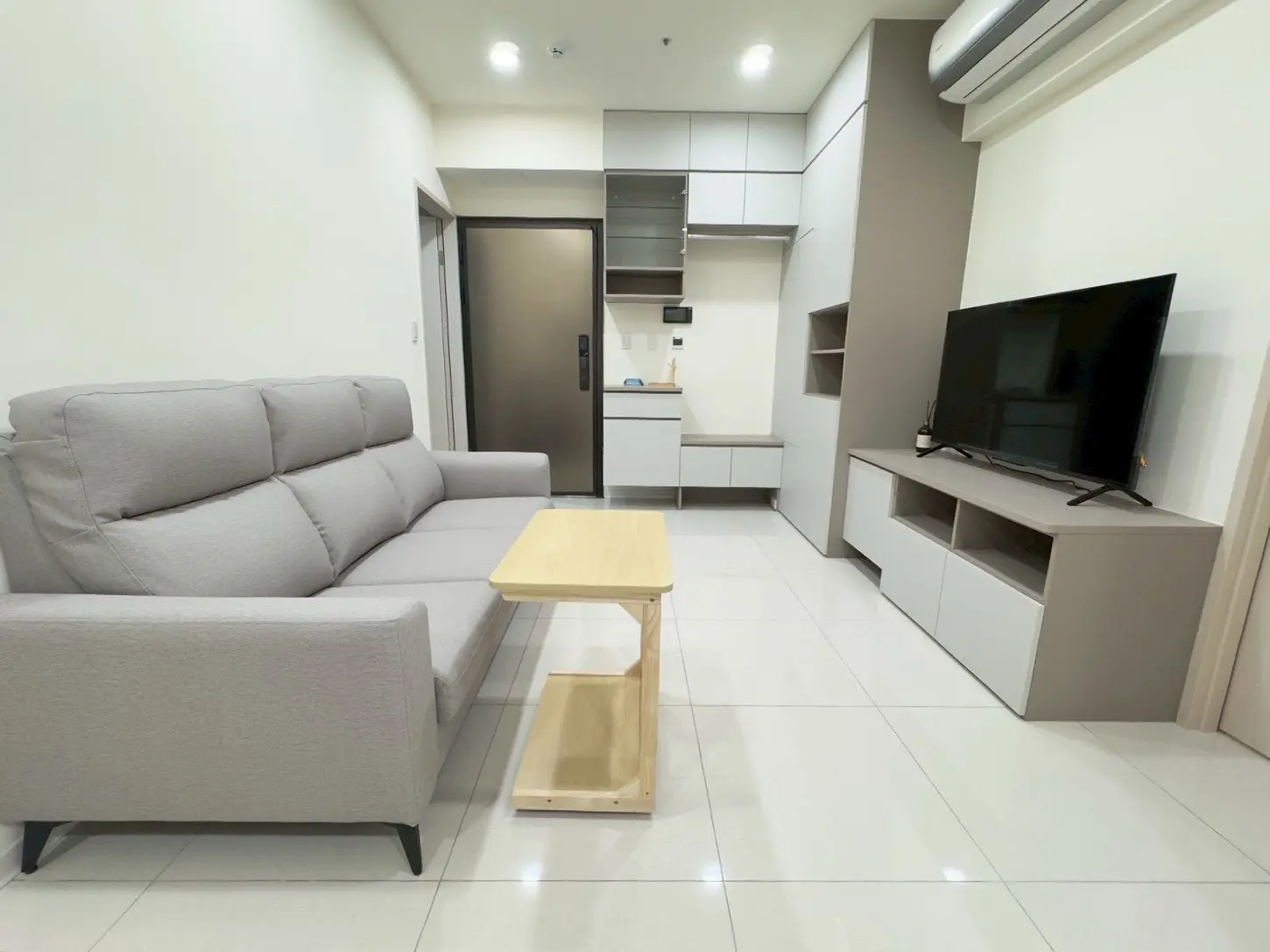 2 bedrooms apartment for rent in Xitun District, Taichung City | NT$ 36 000 | 25 ping slide 3