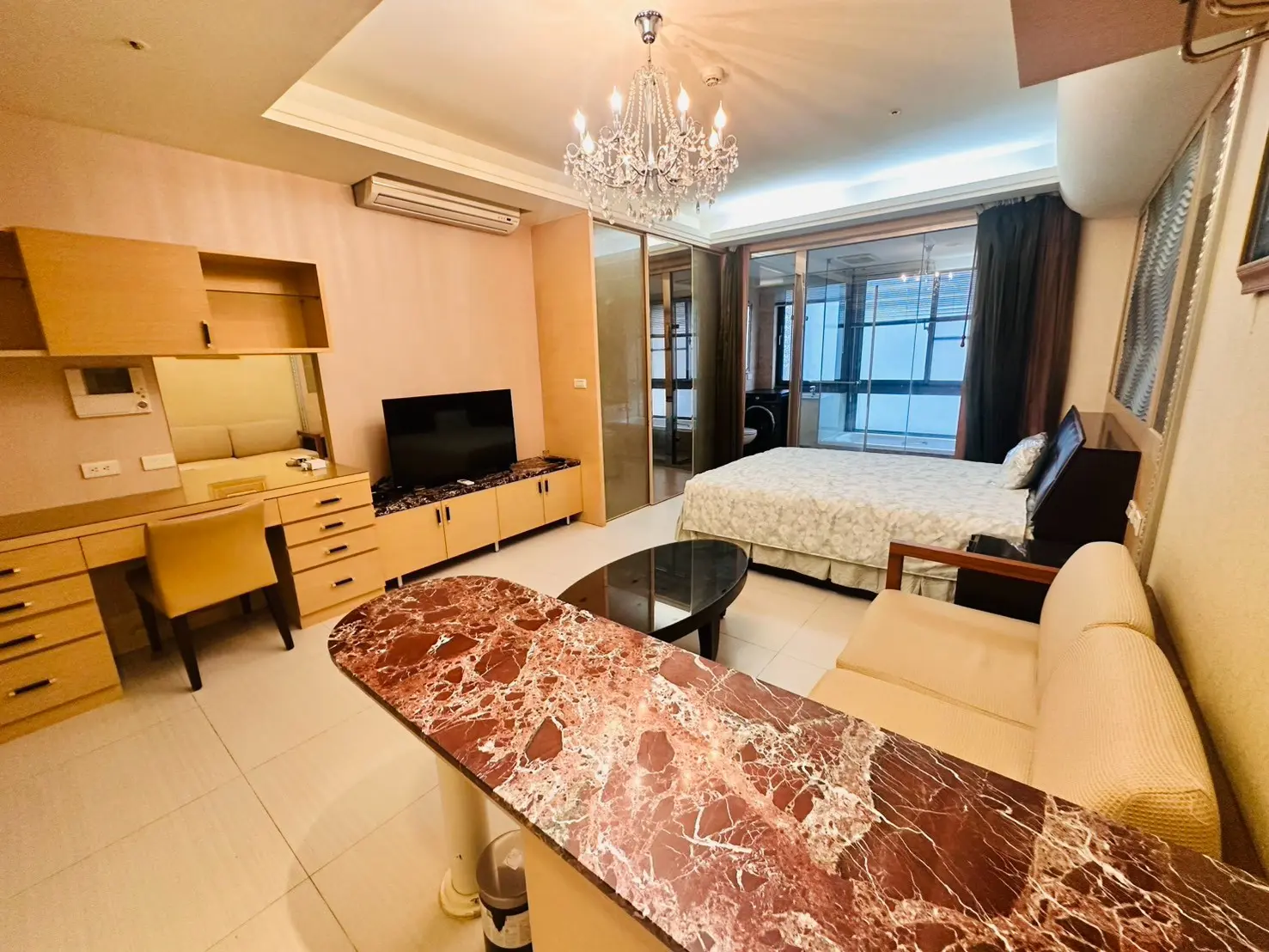 1 room apartment for rent in Xinyi District, Taipei City | NT$ 35 000 | 10 ping slide 1