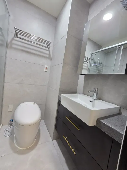 Room for rent NT$ 43 000 - Section 3, Civic Boulevard - 1 room