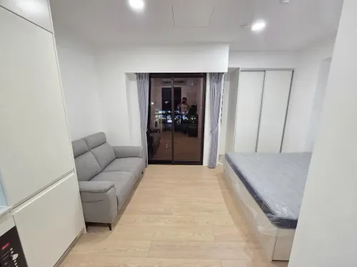 Room for rent NT$ 43 000 - Section 3, Civic Boulevard - 1 room