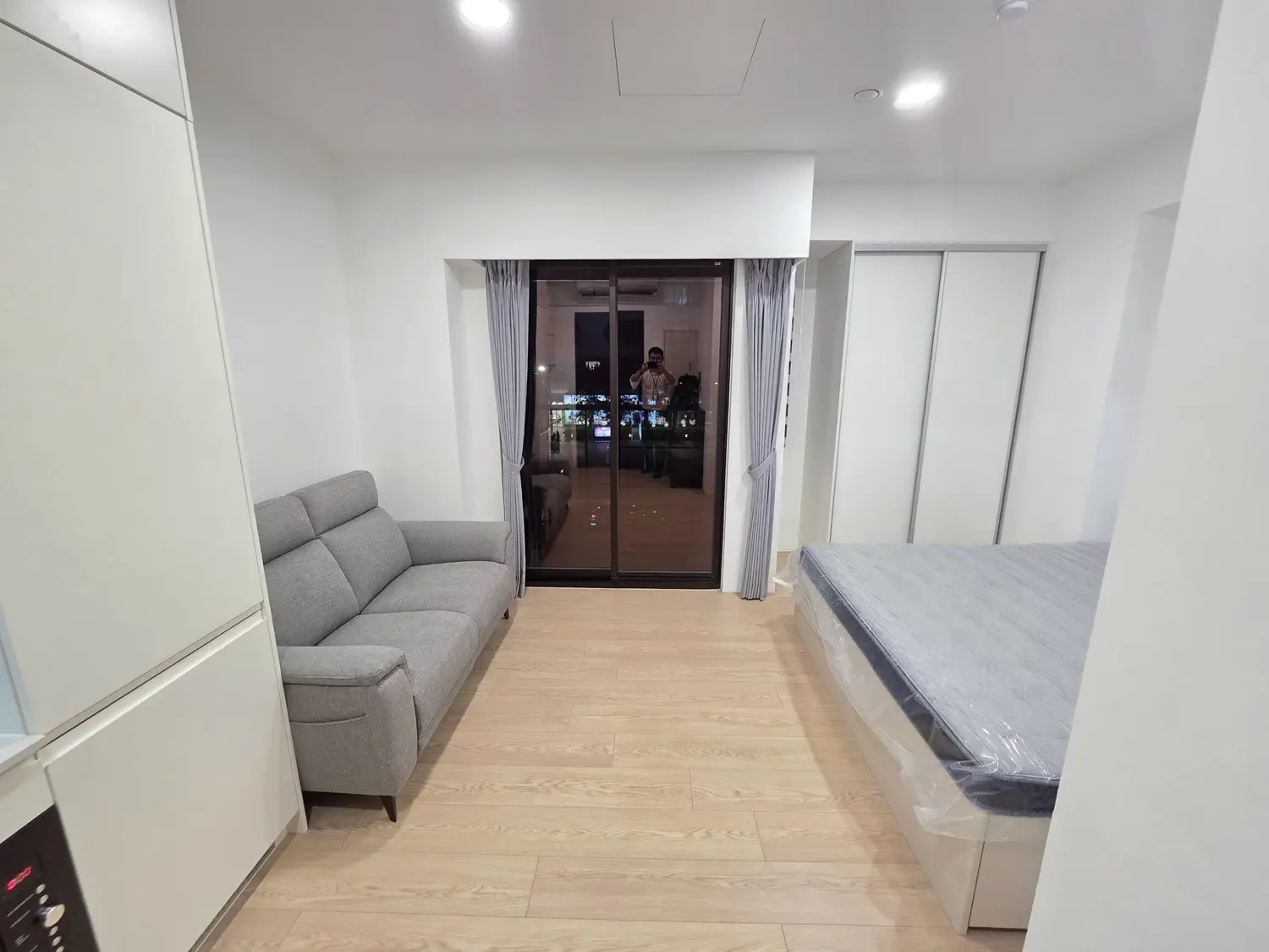 Room for rent in Taipei City, Zhongshan District | NT$ 43 000 | 7 ping slide 7