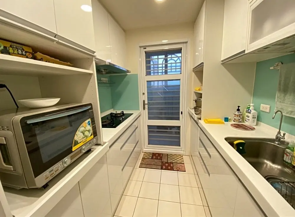3 bedrooms apartment for rent in Xinyi District, Taipei City | NT$ 75 000 | 23 ping slide 2