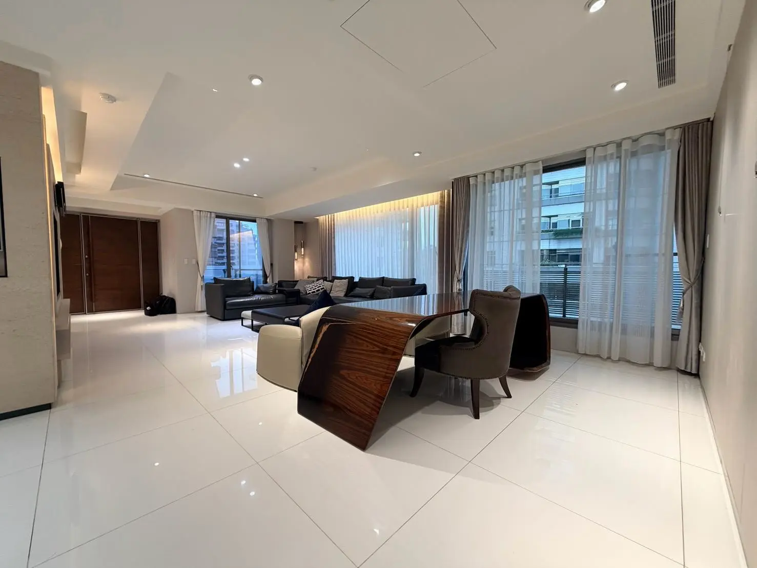 3 bedrooms apartment for rent in Xinyi District, Taipei City | NT$ 280 000 | 66 ping slide 9