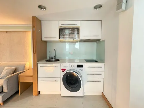1 room apartment for rent in Daan District, Taipei City | NT$ 39 000 | 8 ping slide 1