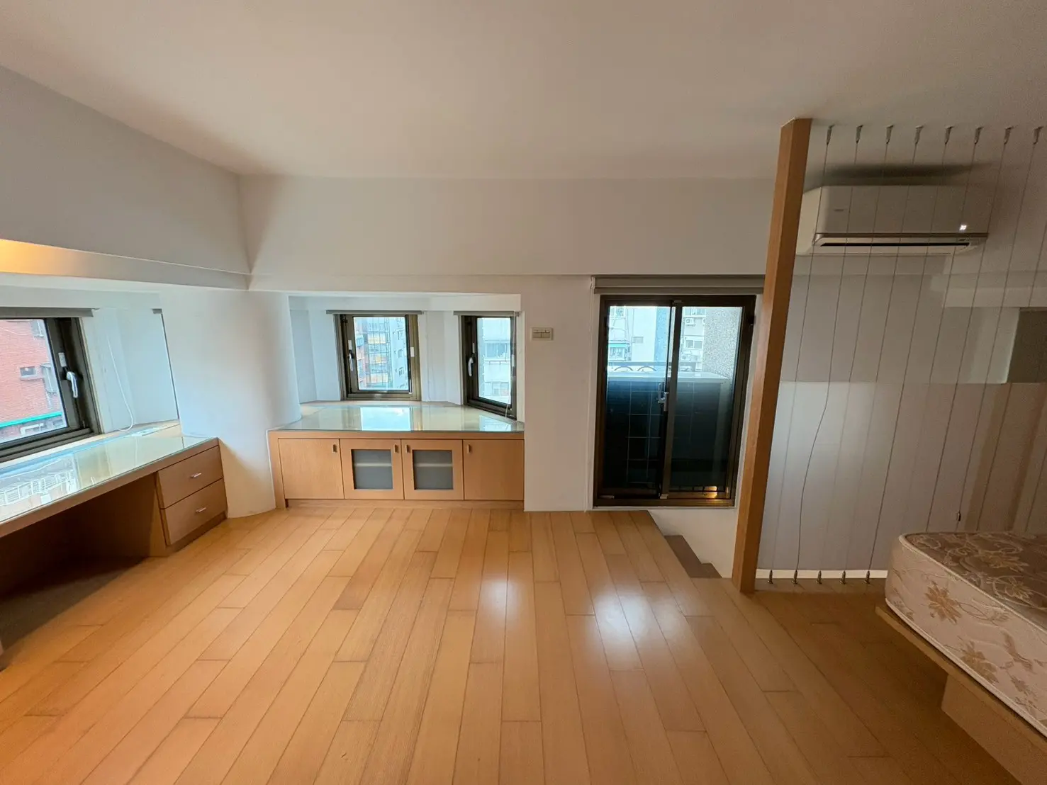 1 room apartment for rent in Daan District, Taipei City | NT$ 39 000 | 8 ping slide 6