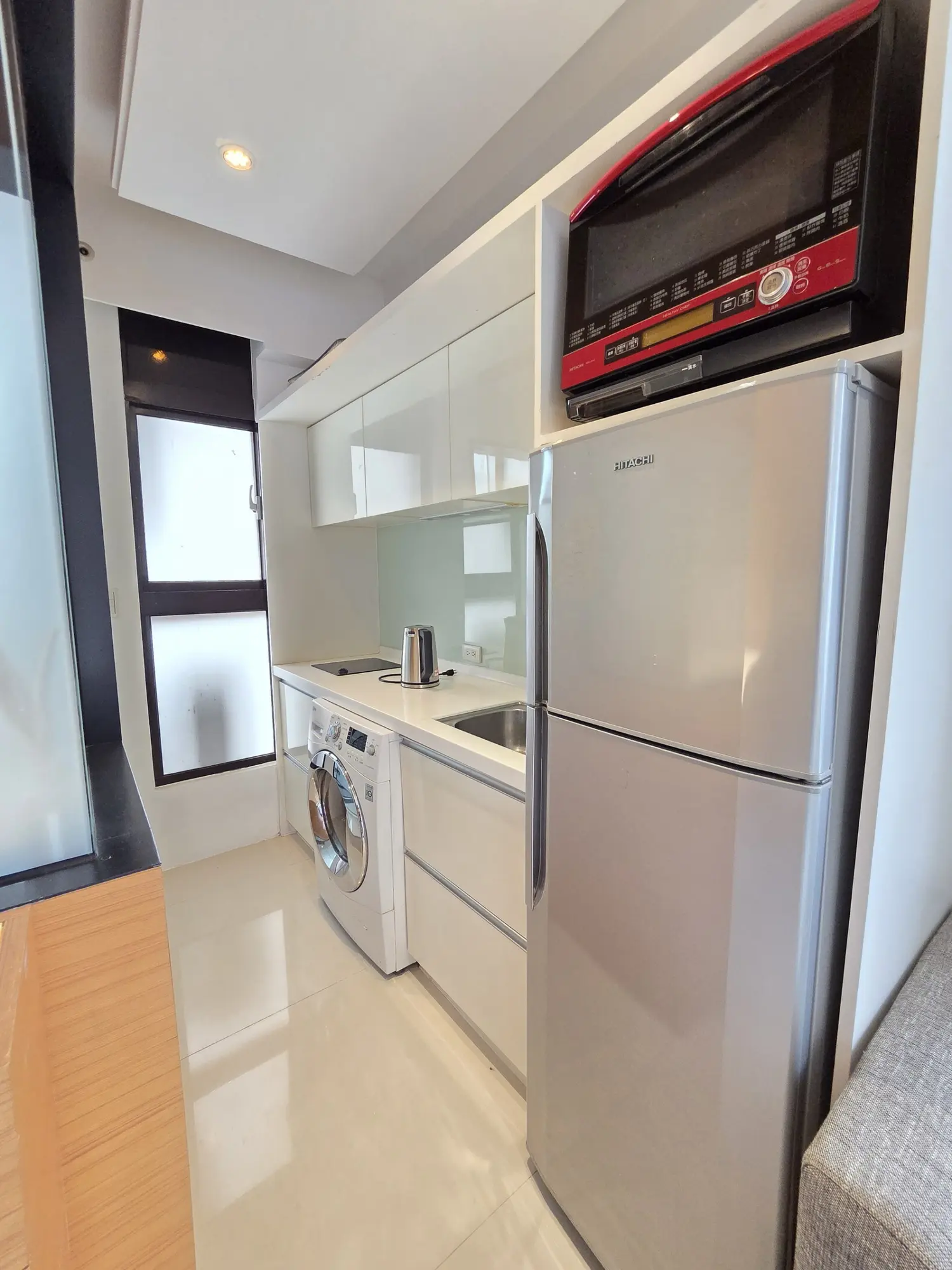 2 bedrooms apartment for rent in Daan District, Taipei City | NT$ 63 000 | 15 ping slide 2