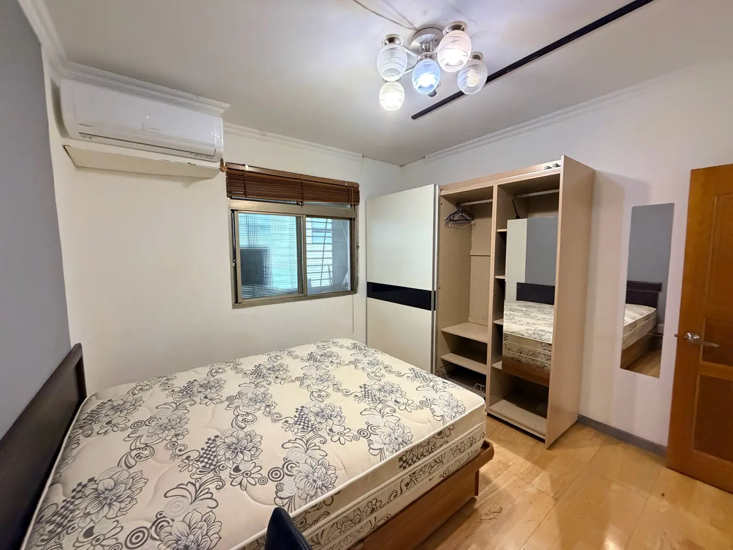 3 bedrooms apartment for rent in Wanhua District, Taipei City | NT$ 42 000 | 38 ping slide 12