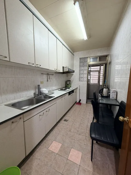 Apartment for rent NT$ 42 000 - Lane 76, Section 1, Zhonghua Road - 3 bedrooms