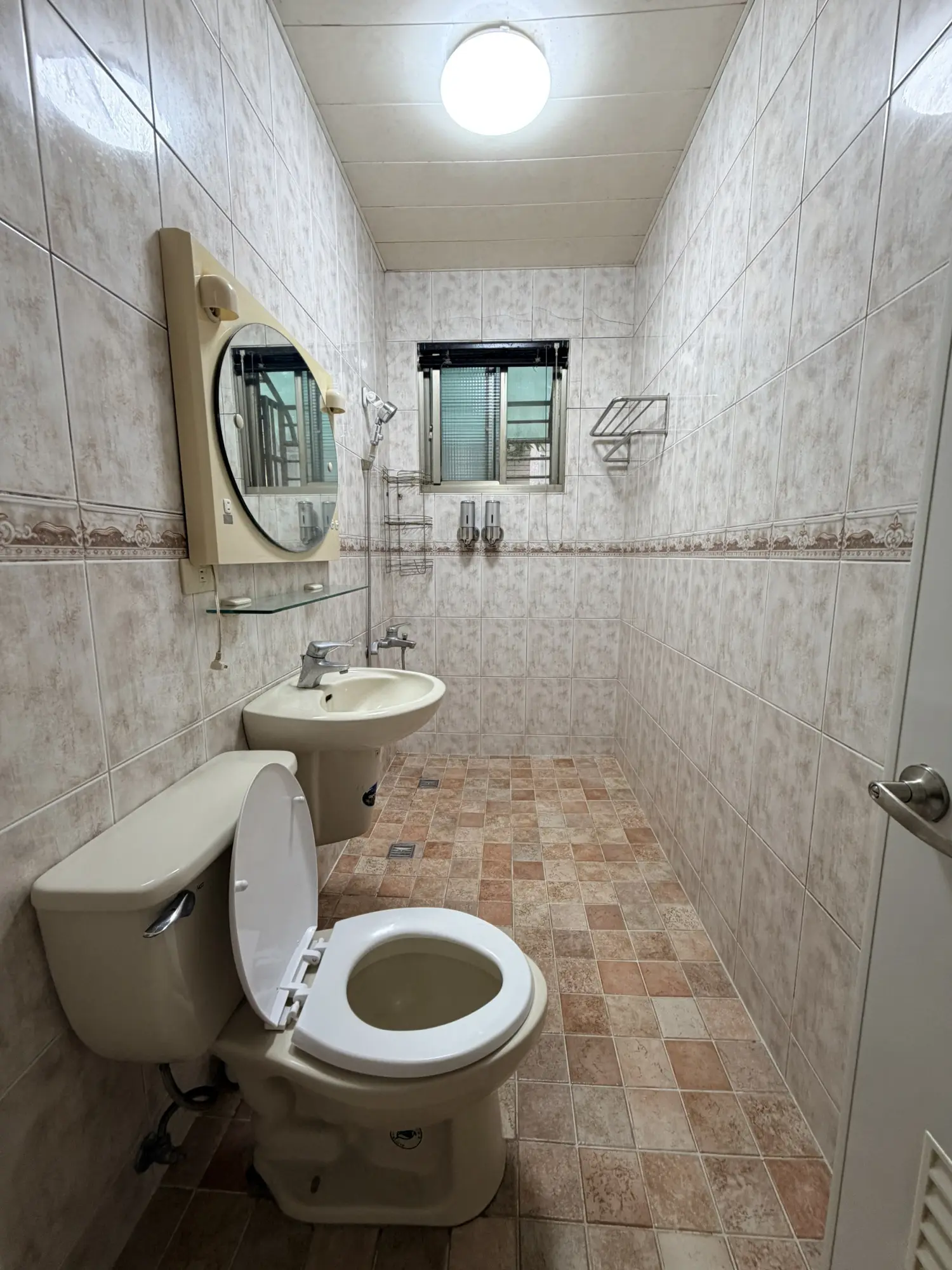 3 bedrooms apartment for rent in Wanhua District, Taipei City | NT$ 42 000 | 38 ping slide 14