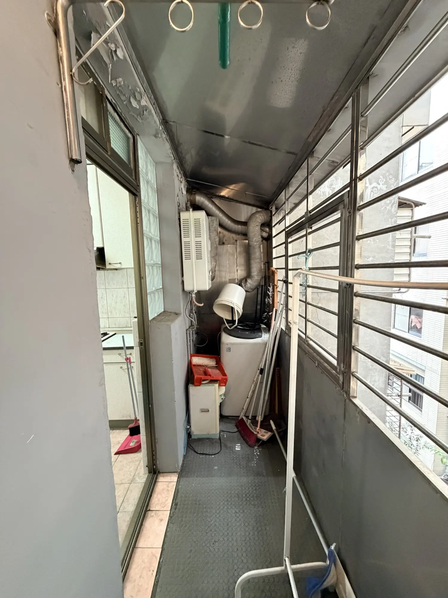 3 bedrooms apartment for rent in Wanhua District, Taipei City | NT$ 42 000 | 38 ping slide 15