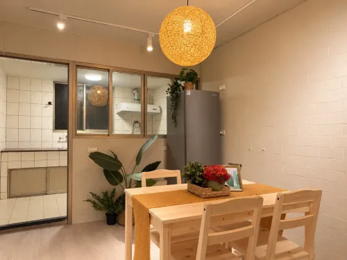 Room for rent NT$ 26 800 - Lane 128, Section 2, Zhongshan North Road - 4 bedrooms