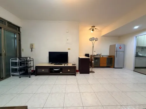 Apartment for rent NT$ 42 000 - Lane 76, Section 1, Zhonghua Road - 3 bedrooms
