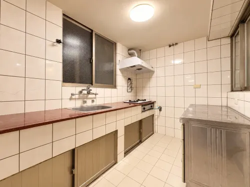 Room for rent NT$ 26 800 - Lane 128, Section 2, Zhongshan North Road - 4 bedrooms