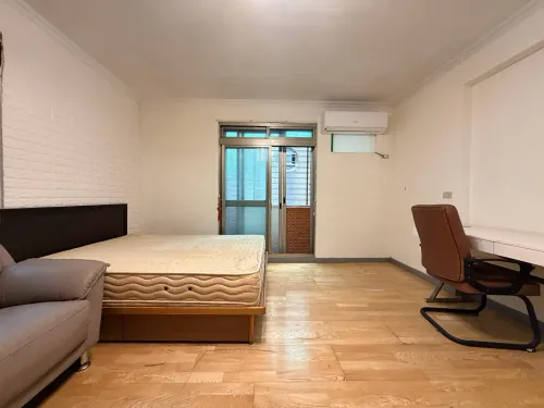 Apartment for rent NT$ 42 000 - Lane 76, Section 1, Zhonghua Road - 3 bedrooms